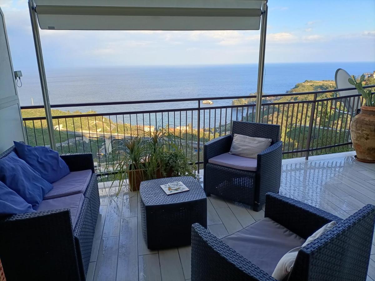 Al Bajah Loft Monovano Con Requisiti Hotel Taormina Eksteriør bilde